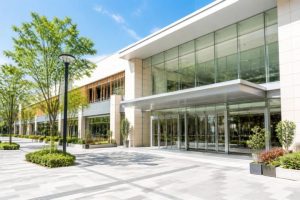 大型ショッピングモール・商業施設(ターゲット:ファミリー層・若年層/休日集客)